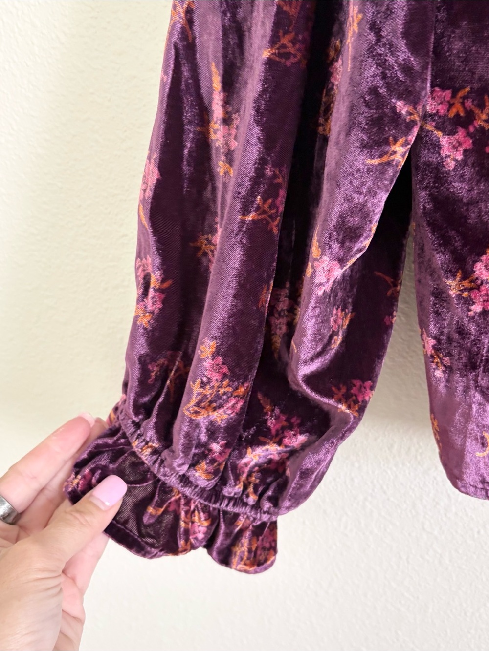 Pilcro by Anthropologie The Keira Collared Button Front Blouse Velvet Size L - Picture 3 of 8